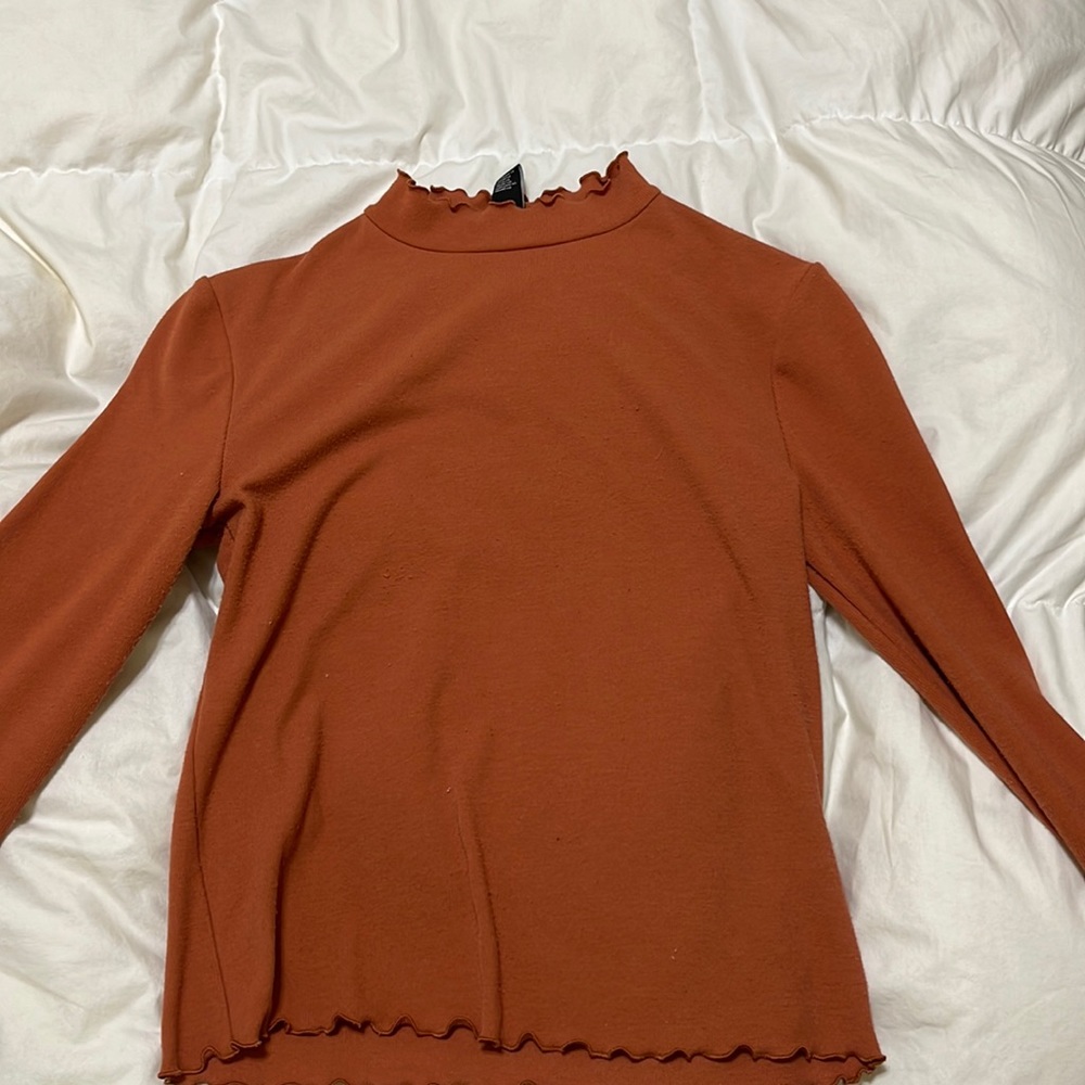 Forever 21 lettuce trim top